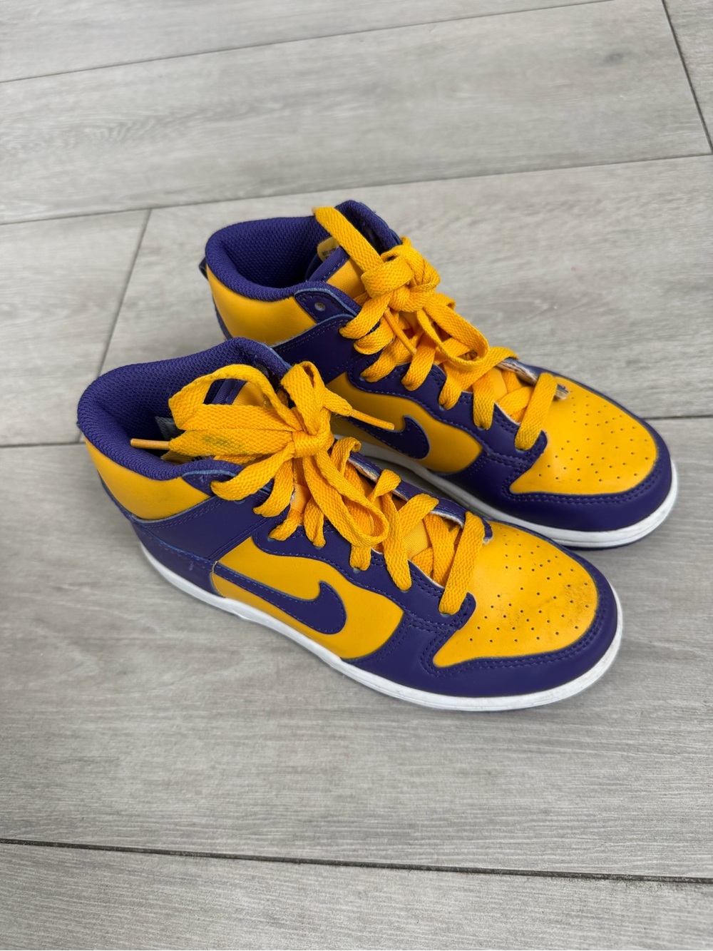 Nike Kids High-Top Lakers Sneakers in Purple and Yellow